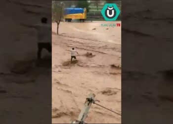 Selde Sürüklenen Çocuklar Böyle Kurtuldu